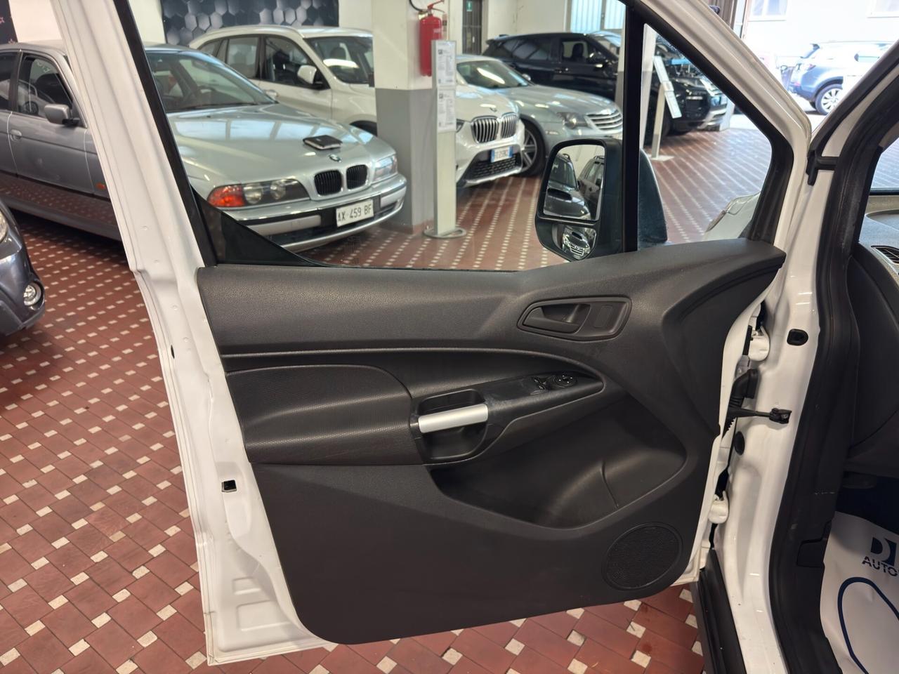 Ford Tourneo Connect 1.5 TDCi 120 CV Titanium - CAMBIO AUTOMATICO