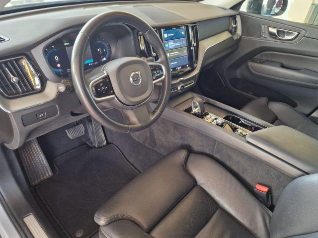 VOLVO XC60 B4 (d) AWD automatico Plus Dark