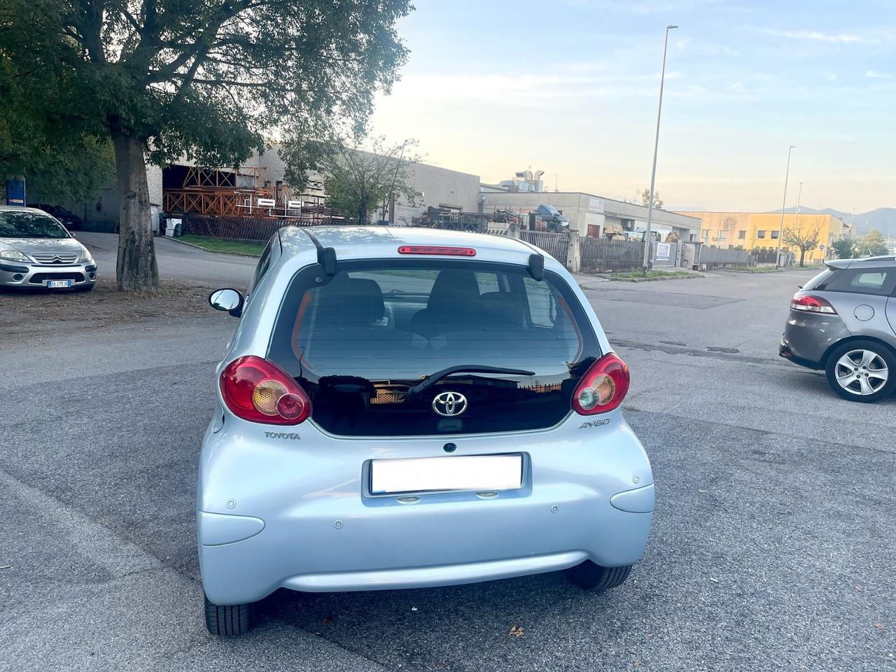 Toyota Aygo 1.0 12V VVT-i 5 porte Benzina per Neopatentati