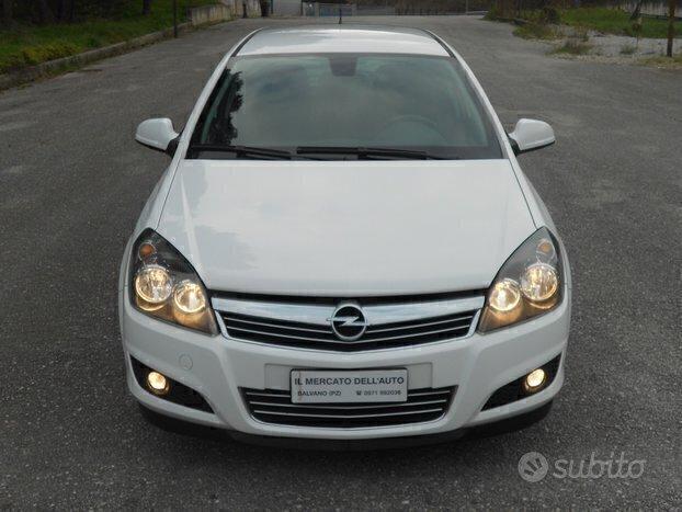 ASTRA S.W.1.7cdti(12mesi di GARANZIA)6marce,110cv