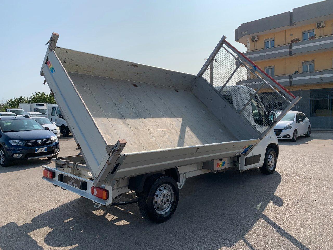 PEUGEOT Boxer Ribaltabile Trilaterale Cassone Fisso