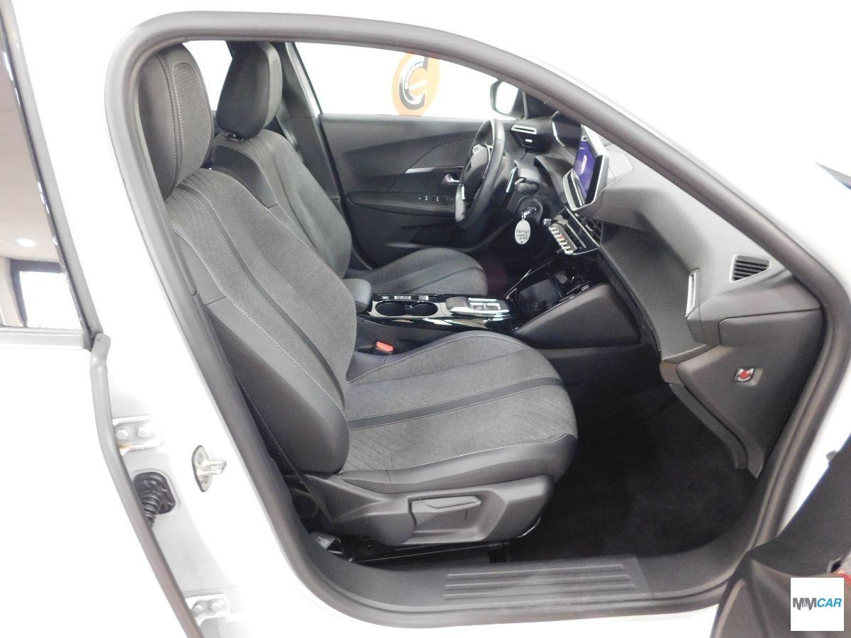 PEUGEOT - 2008 - BlueHDi 130 S&S EAT8 Allure