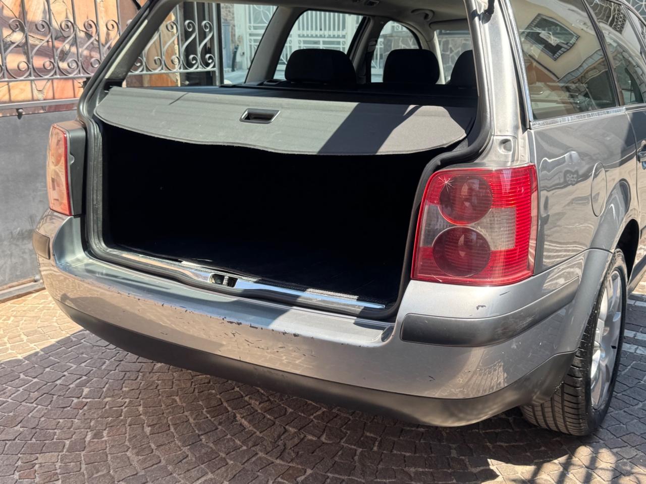 Volkswagen Passat 1.9 TDI/130 CV cat Var. H.line