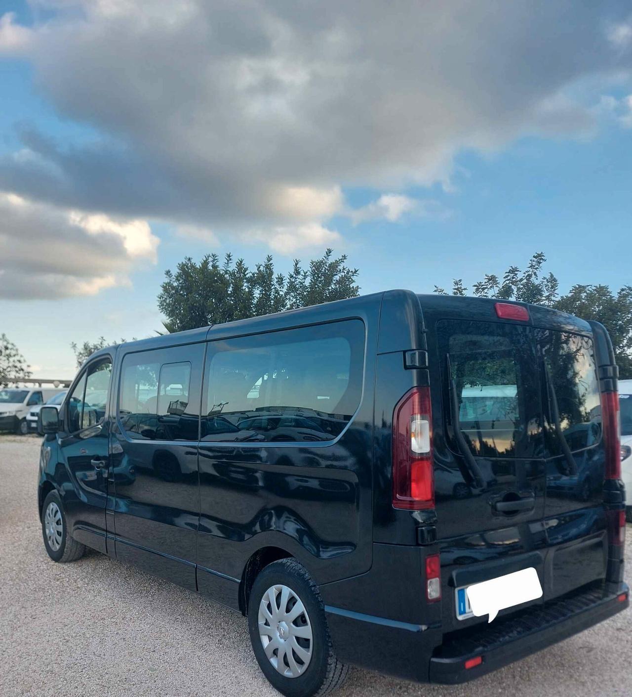 Opel Vivaro 1.6 9 POSTI DOPPIO CLIMA MASSIMO CONFORT