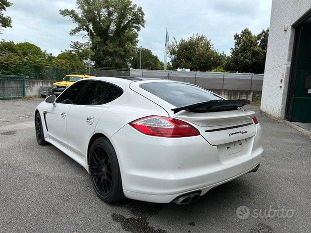 Porsche Panamera Turbo 4.8