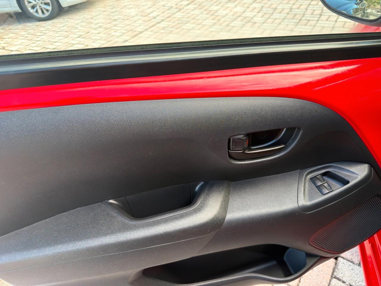 Toyota Aygo 1.0 VVT-i 69 CV 5 porte x-cool