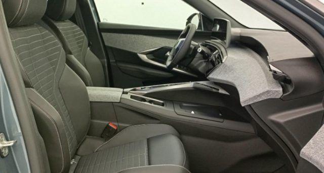 PEUGEOT 3008 Hybrid 145 e-DCS6 Panoramic Pack IN PROMO