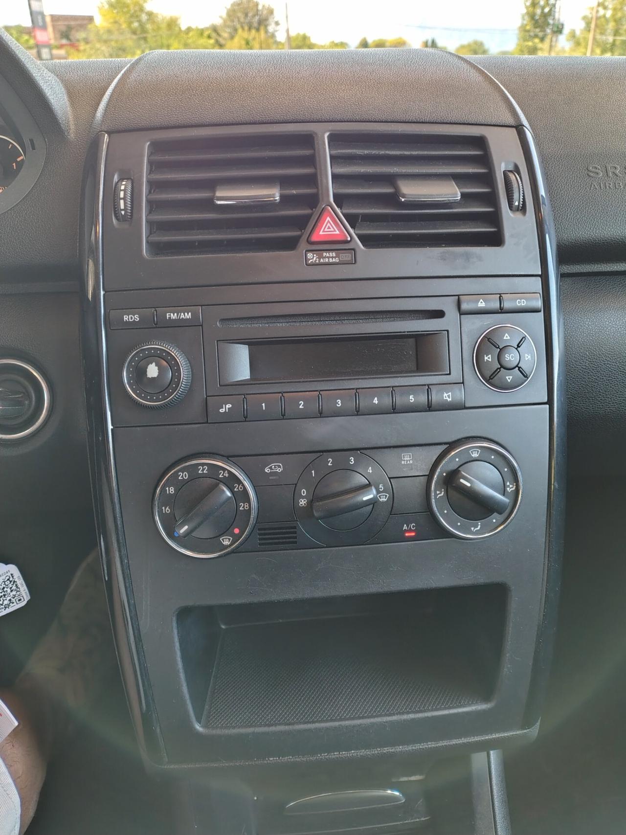 Mercedes-benz A 160 CDI BlueEFFICIENCY Avantgarde