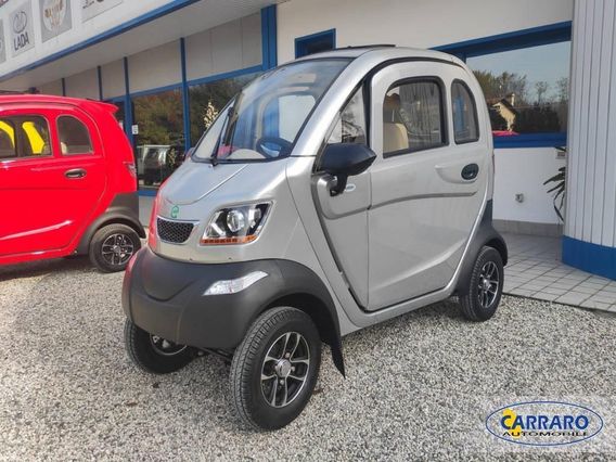 Freedom UNO Volante - Minicar elettrica anziani