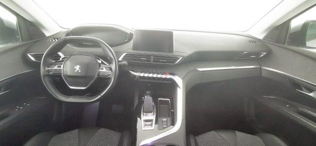 PEUGEOT 3008 Hybrid 225 e-EAT8 Allure