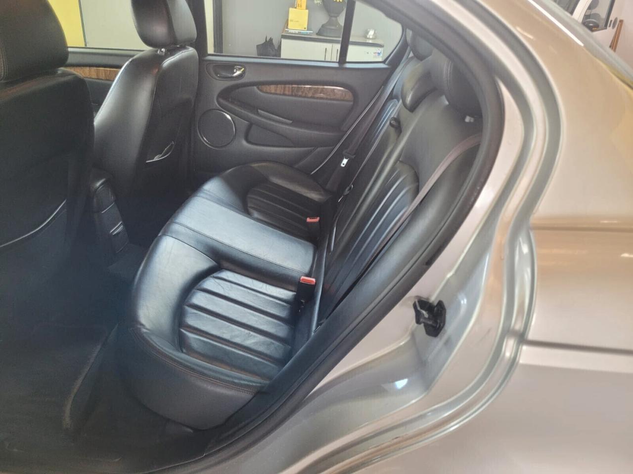 Jaguar X-Type 2.0D cat Executive EU3