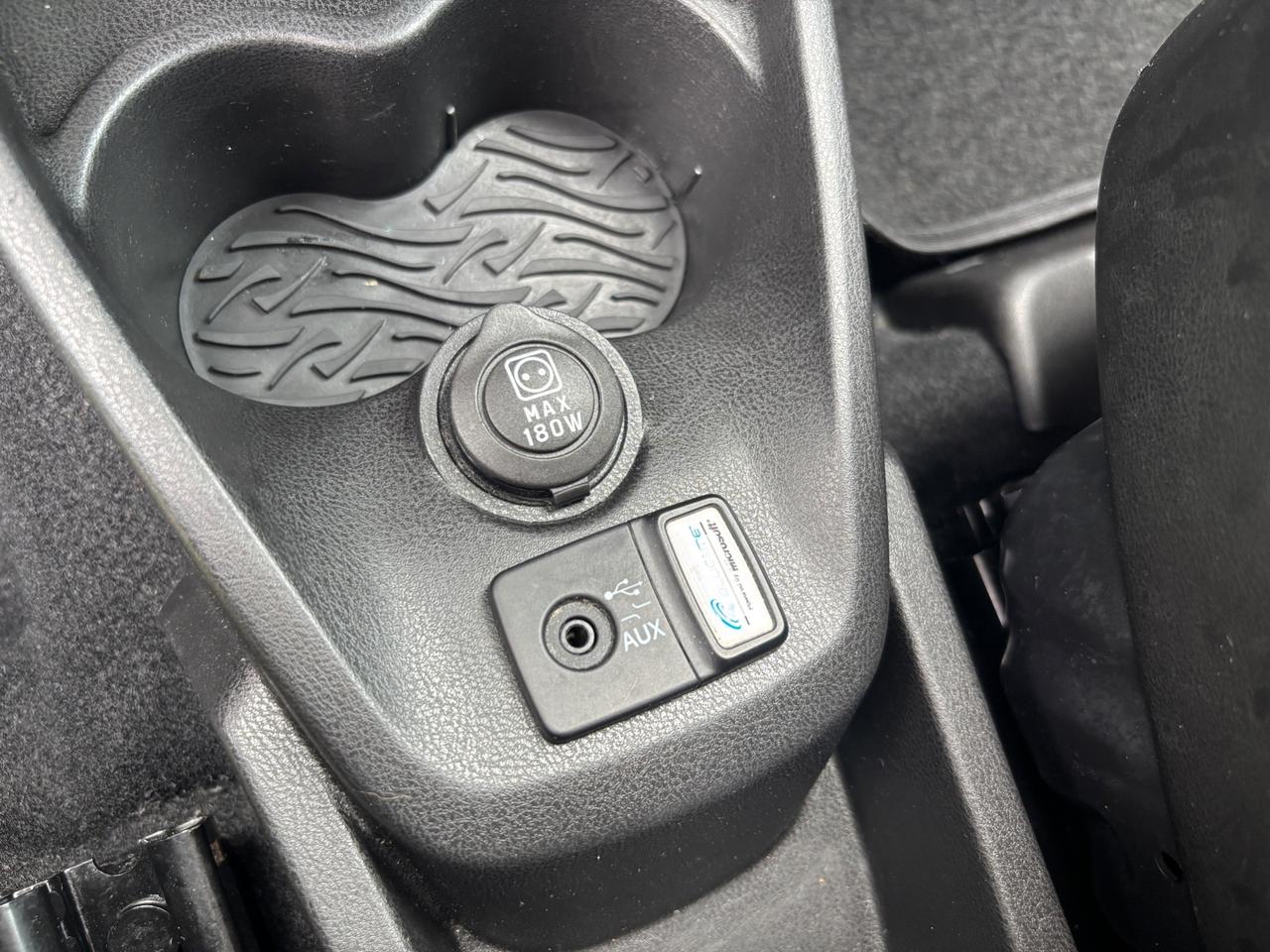 Lancia Ypsilon 1.2 69CV GPL S MOMODESIGN-2013