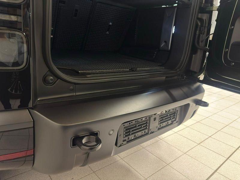 Land Rover Defender D200 AWD Auto 110 X-Dynamic SE