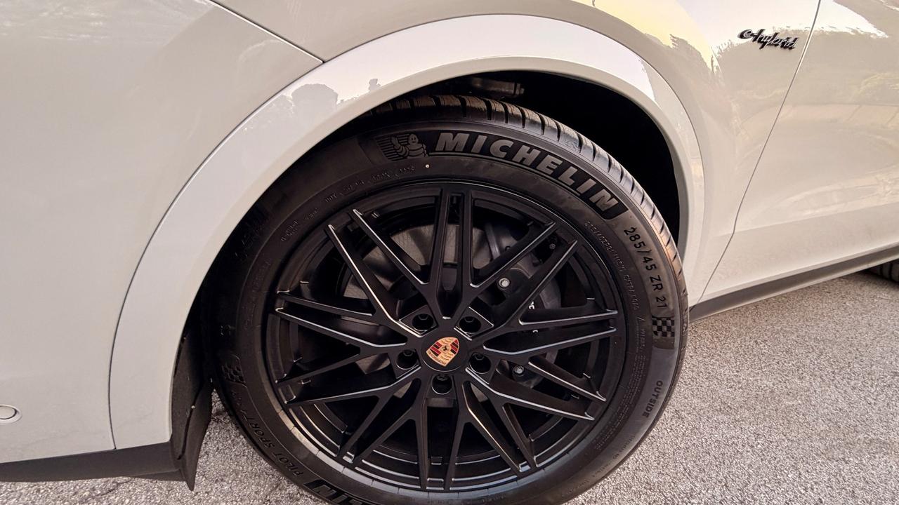 Porsche Cayenne 3.0 V6 E-Hybrid Coupè IVA ESPOSTA ITALIANA