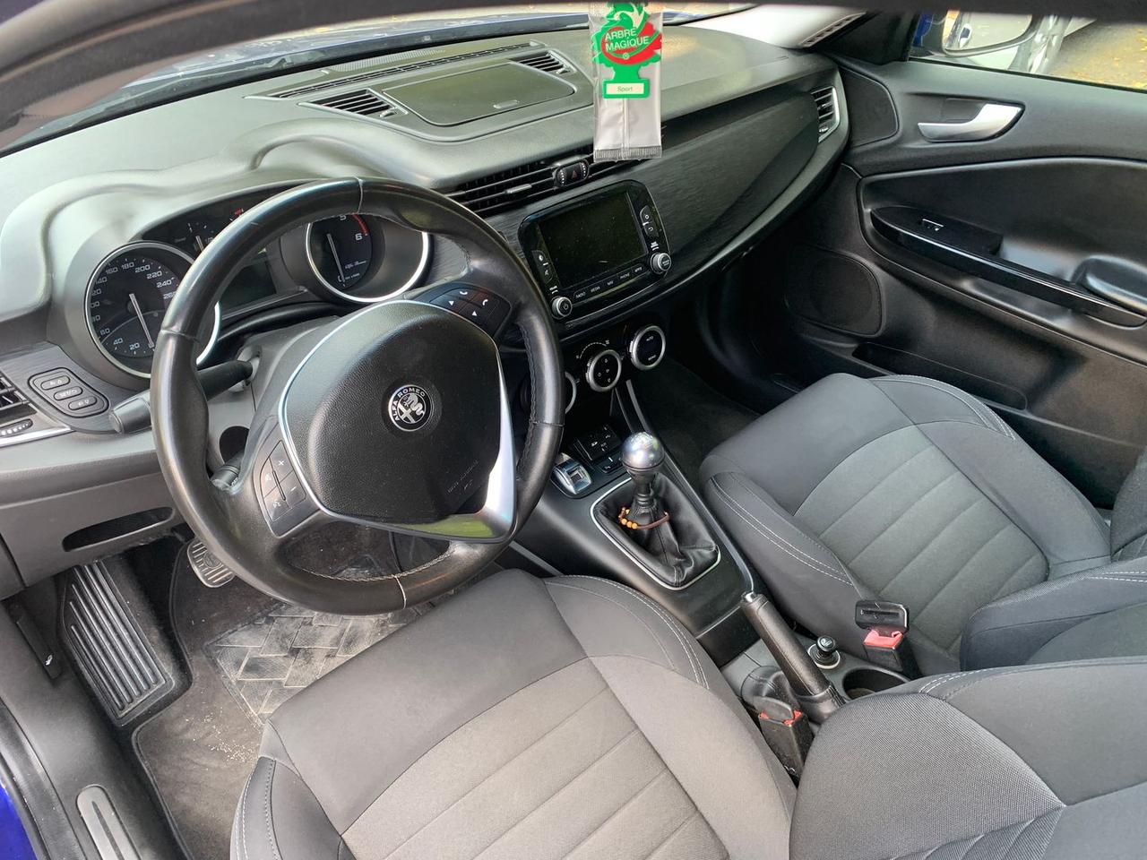 Alfa Romeo Giulietta 1.6 JTDM 16V Super #5822