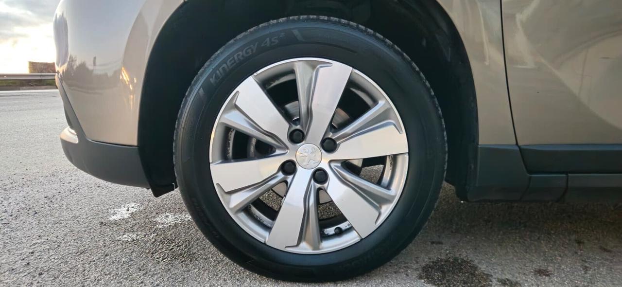 Peugeot 2008 BlueHDi 100cv Allure