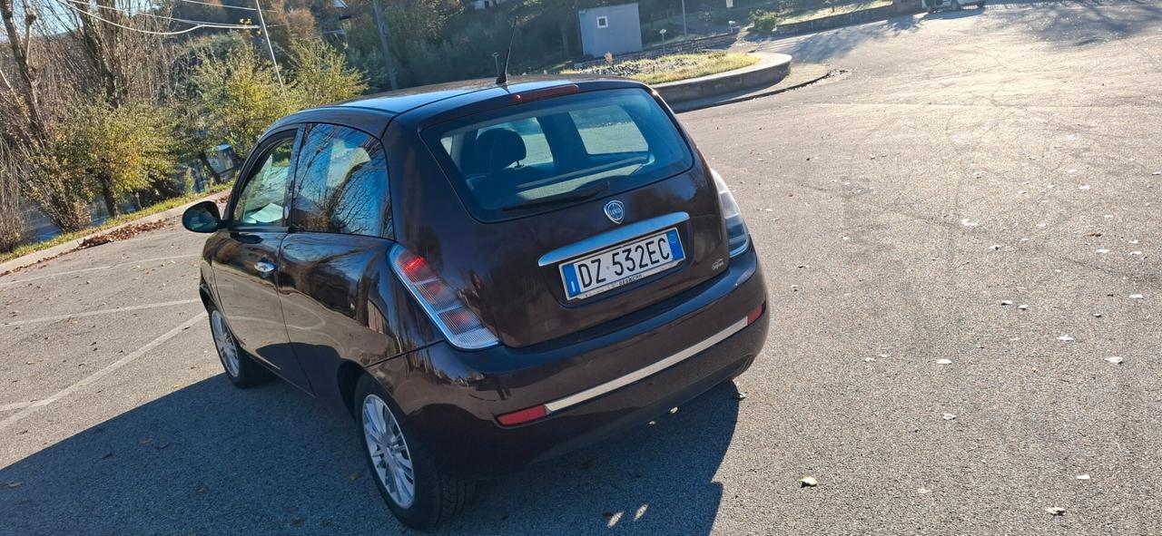 Lancia Ypsilon 1.4 Oro Ecochic GPL