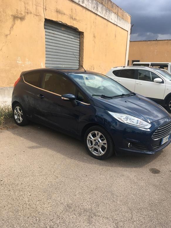 Ford Fiesta 1.5 TDCi 75CV 5 porte Titanium