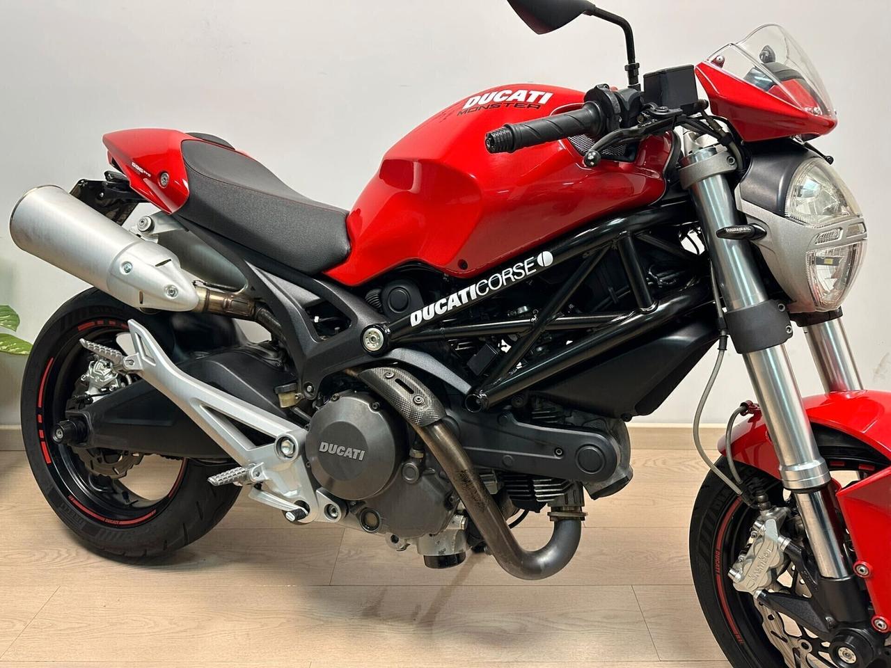 DUCATI MONSTER 696 DA 79€ AL MESE