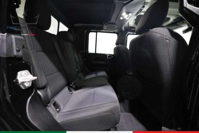 Jeep Gladiator 3.0 V6 Overland 4wd auto