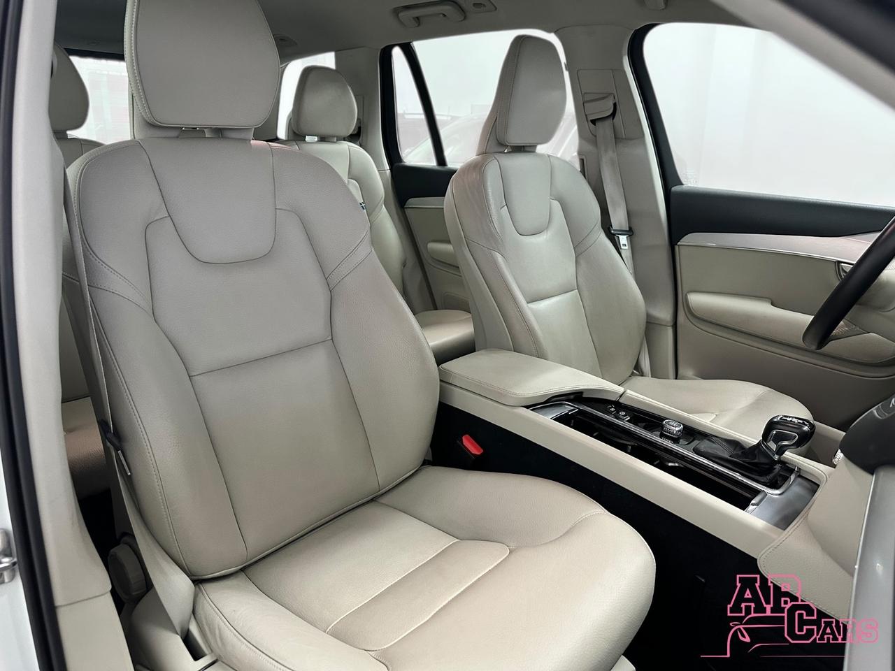Volvo XC 90 XC90 D5 AWD Geartronic Momentum 4X4