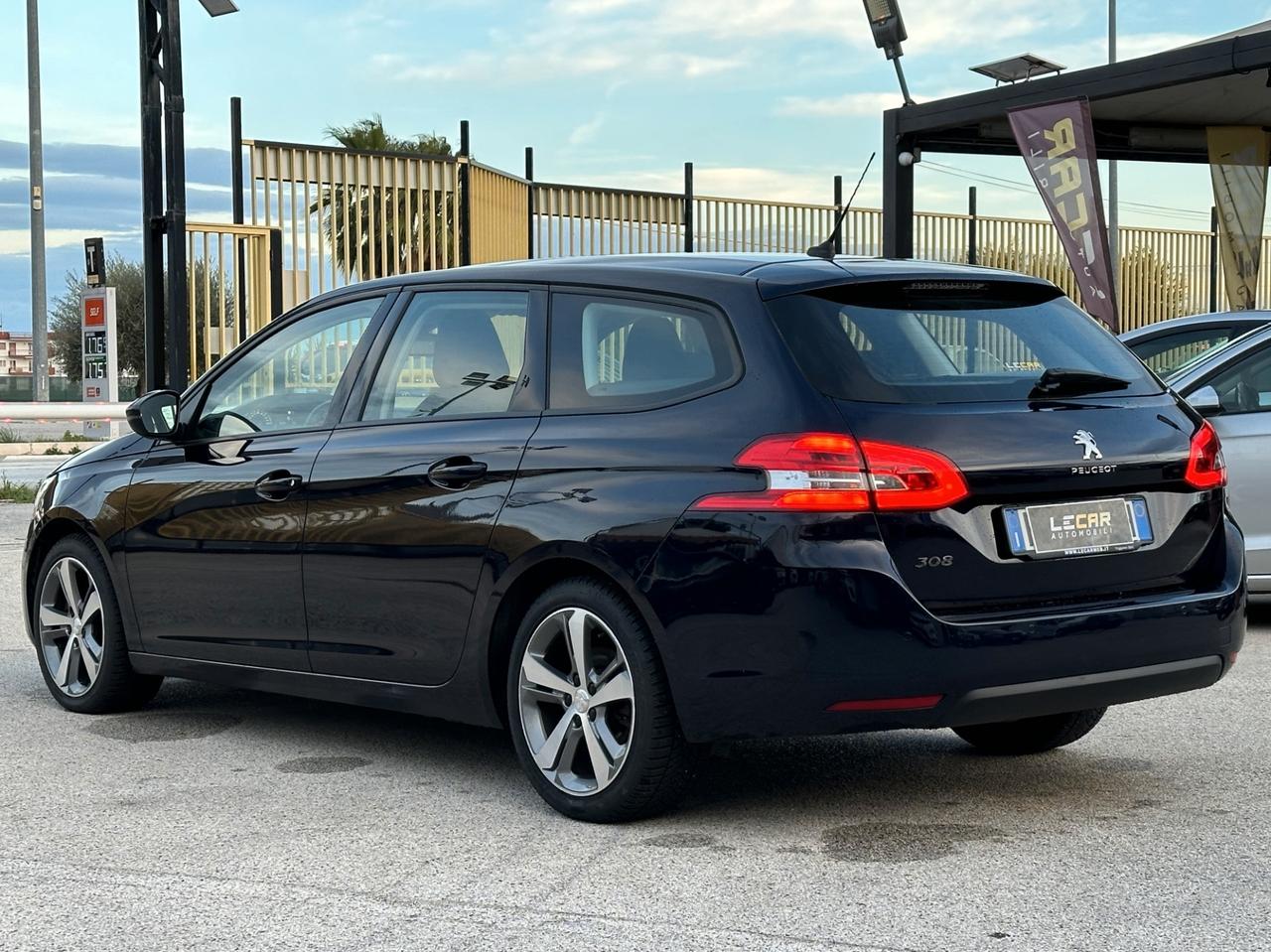 PEUGEOT 308 1.5 BlueHDi 130 EAT8 SW Tech Edition