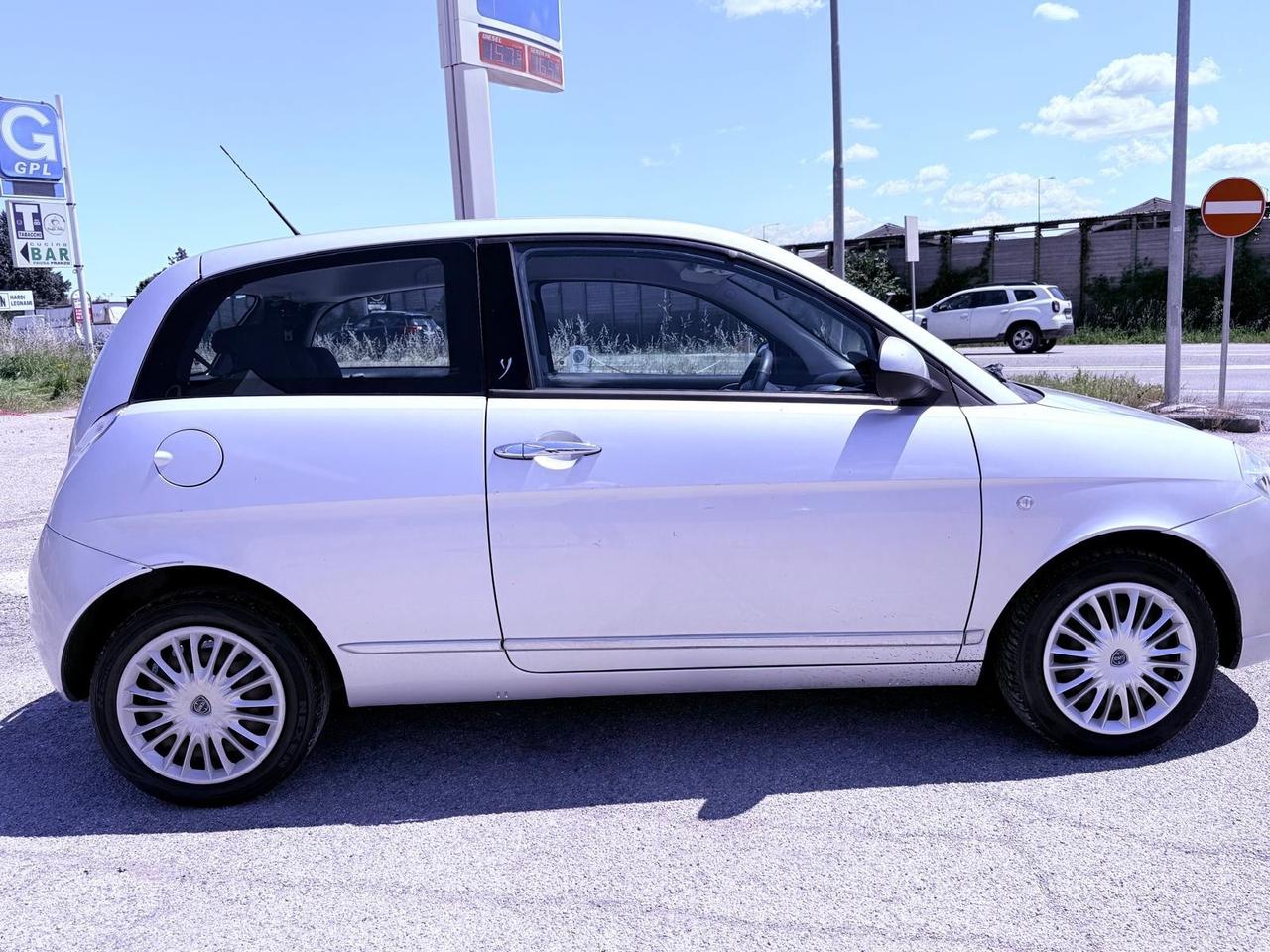 Lancia Ypsilon 1.2 GPL Ok neopatentati