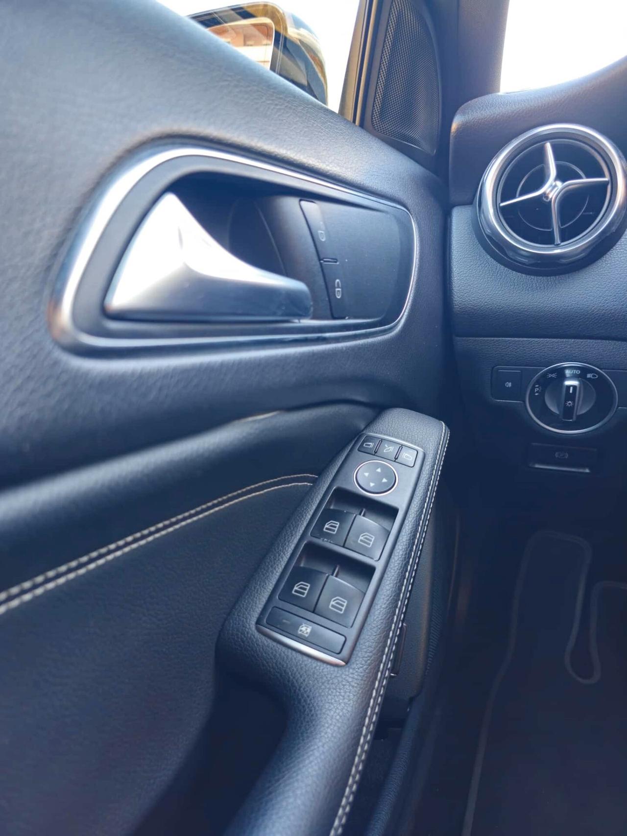 Mercedes-benz GLA 200 d Automatic 4Matic Premium