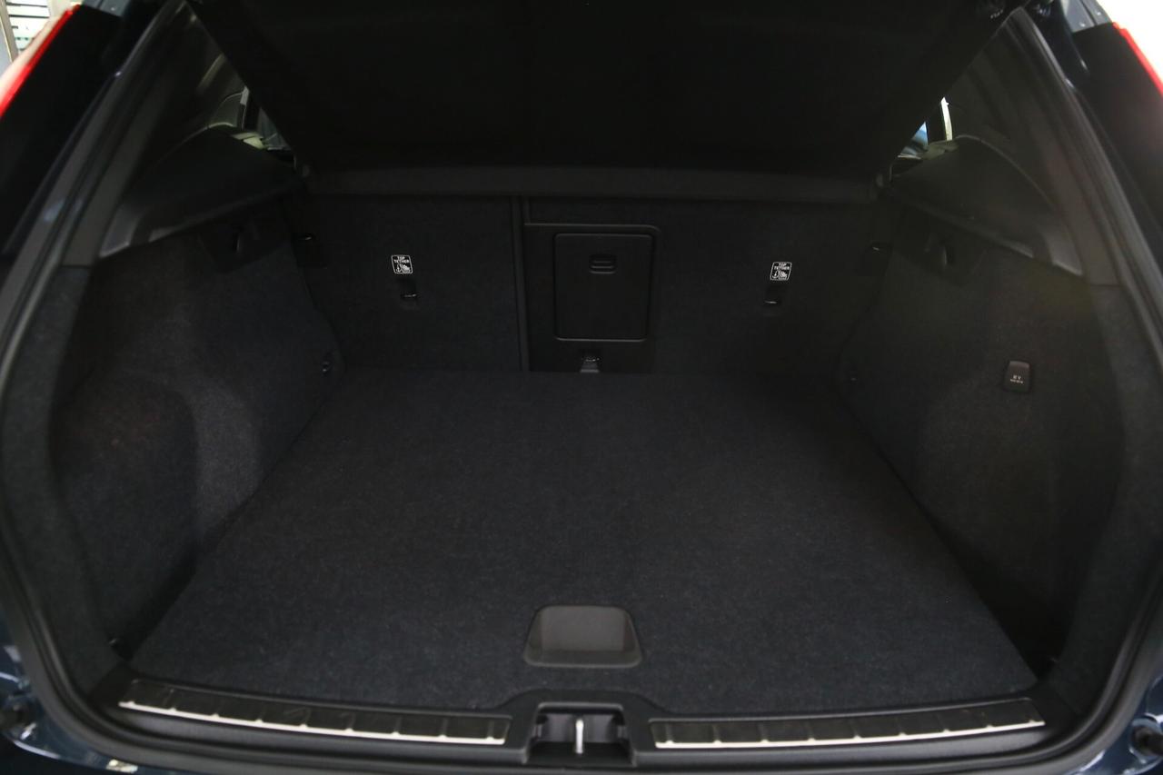Volvo XC40 T5 Recharge Plug-in Hybrid Inscription auto