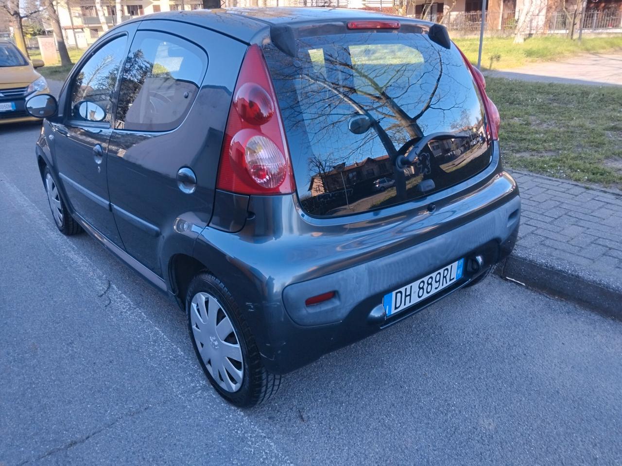 Peugeot 107 1.0 68CV 5p. Plaisir 2Tronic IDEALE PER NEO PATENTATI A SOLI 2.999 EURO