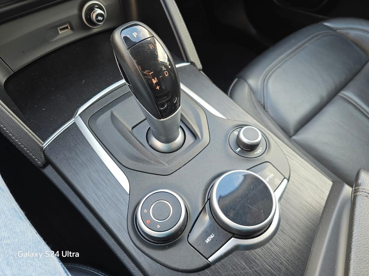 Alfa Romeo Stelvio 2.2 Turbodiesel 160 CV AT8 RWD Sport-Tech