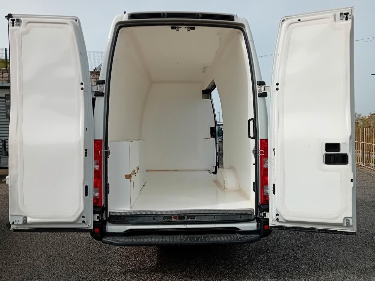 Iveco TURBO DAILY 35S12 COINBENTATO