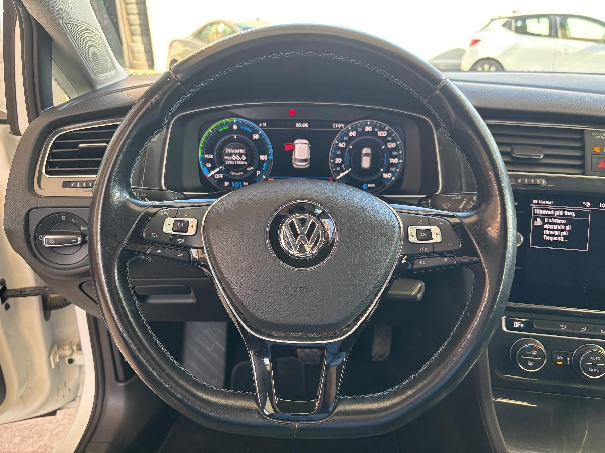 VOLKSWAGEN - e-Golf - 136 CV