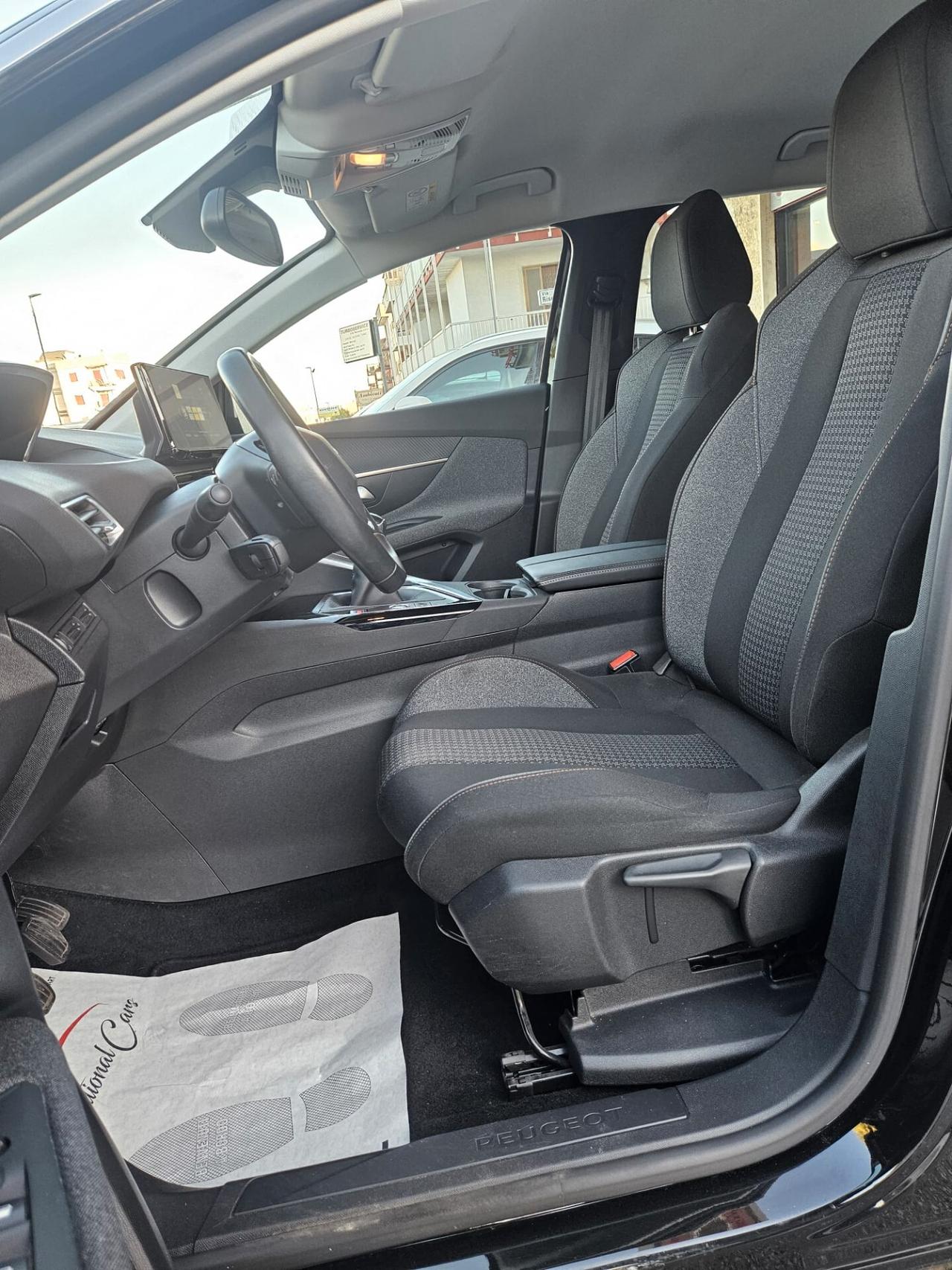 Peugeot 3008 BlueHDi 130 S&S Active Pack