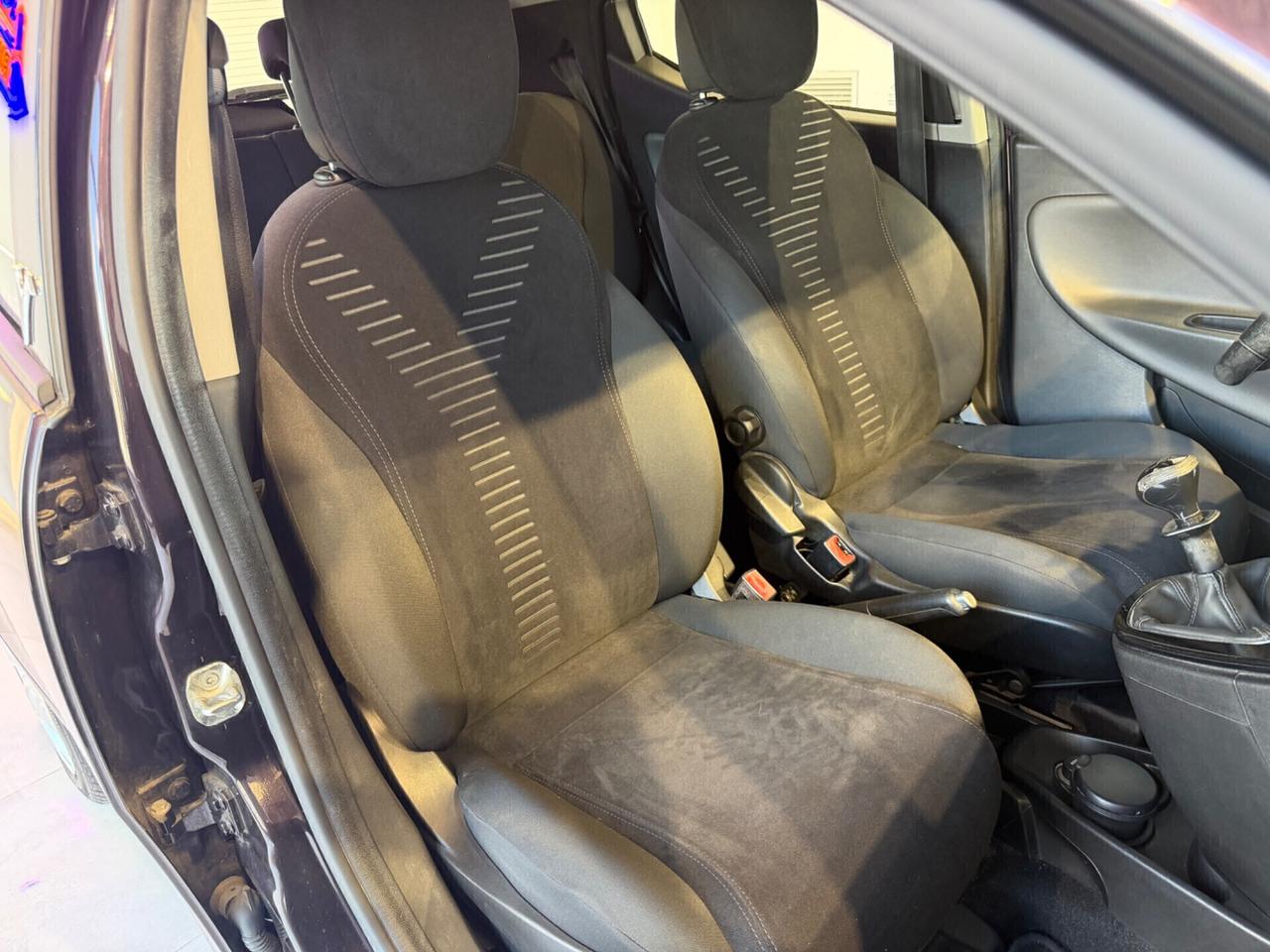 Lancia Ypsilon 1.2 69 CV 5 porte S&S Platinum