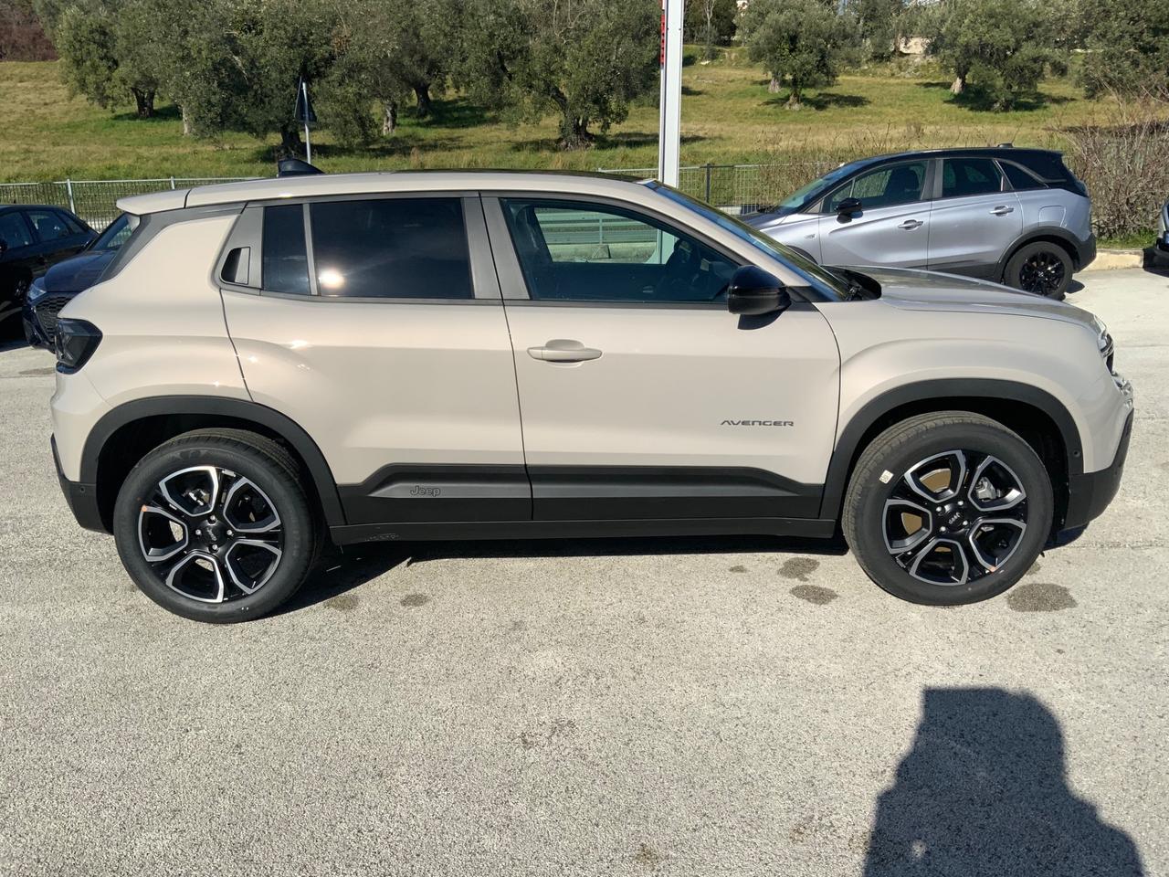 Jeep Avenger 1.2 Turbo 110 CV MHEV Summit