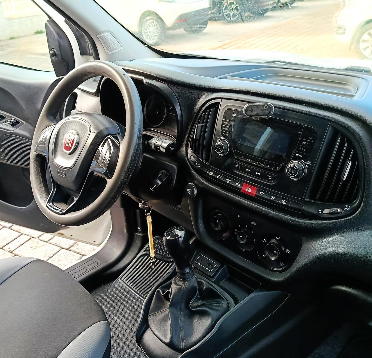 Fiat Doblò 1.3 MTJ Autocarro con gancio traino N1 5 posti