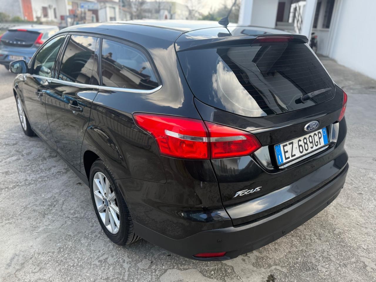 Ford Focus 1.5 TDCi TITANIUM NEOPAT. 2015 EURO 6