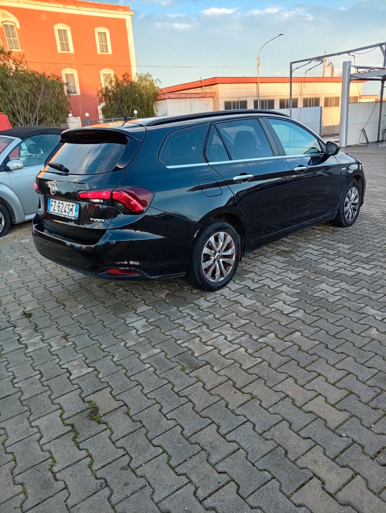 Fiat Tipo 1.6 Mjt S&S SW Lounge