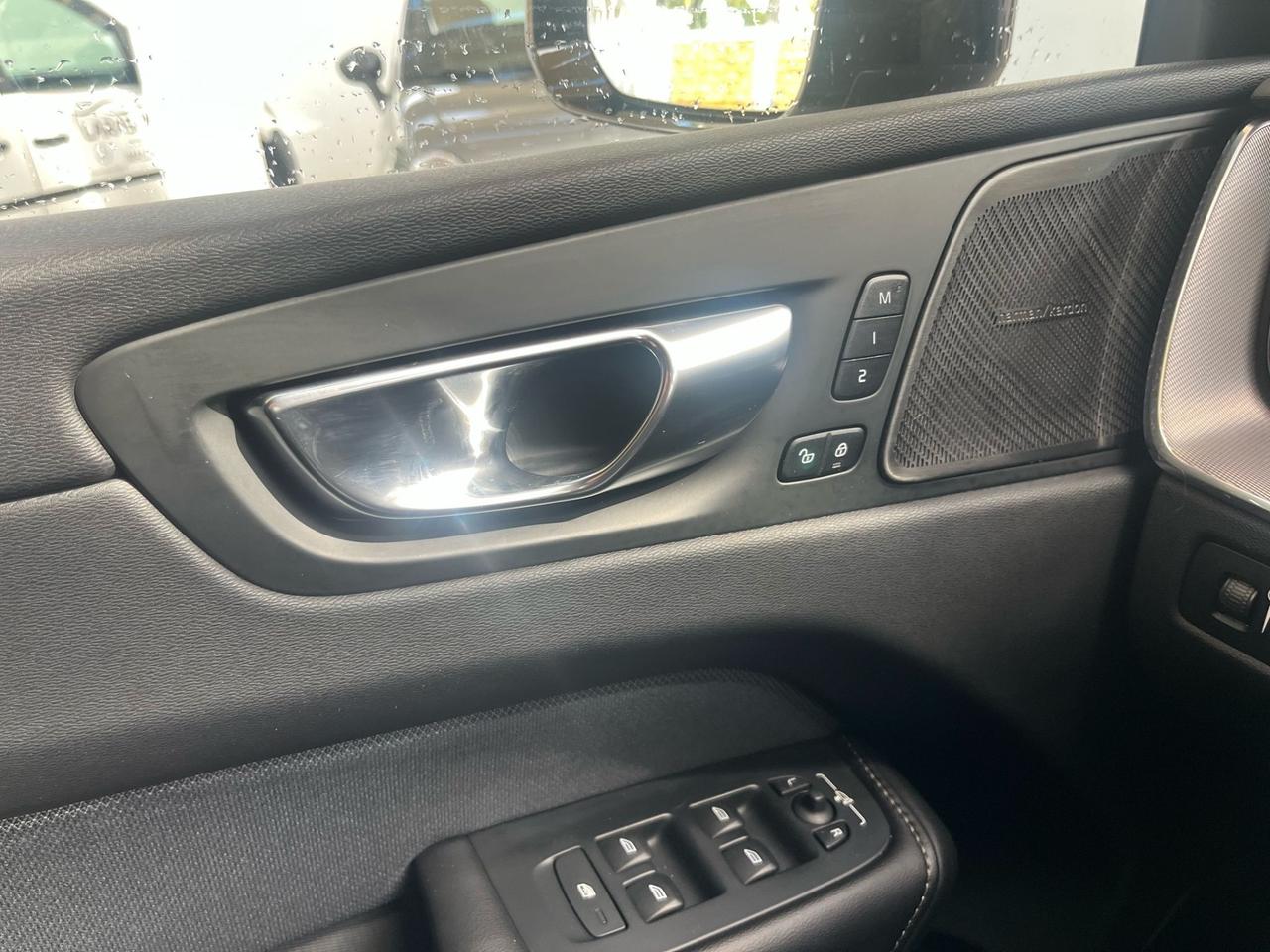 Volvo XC 60 XC60 B4 (d) Geartronic R-design