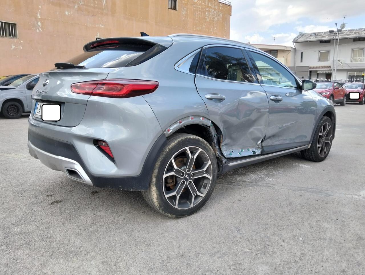 Kia XCeed 1.6 CRDi 136cv Evolution 2020 SINISTRATA
