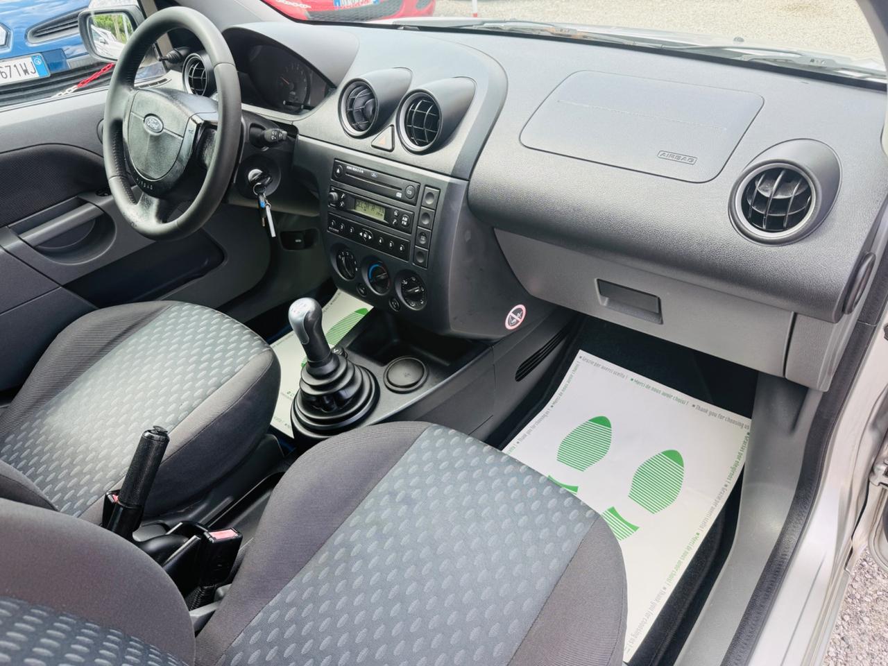 Ford Fiesta 1.4 16V 5p. Ghia