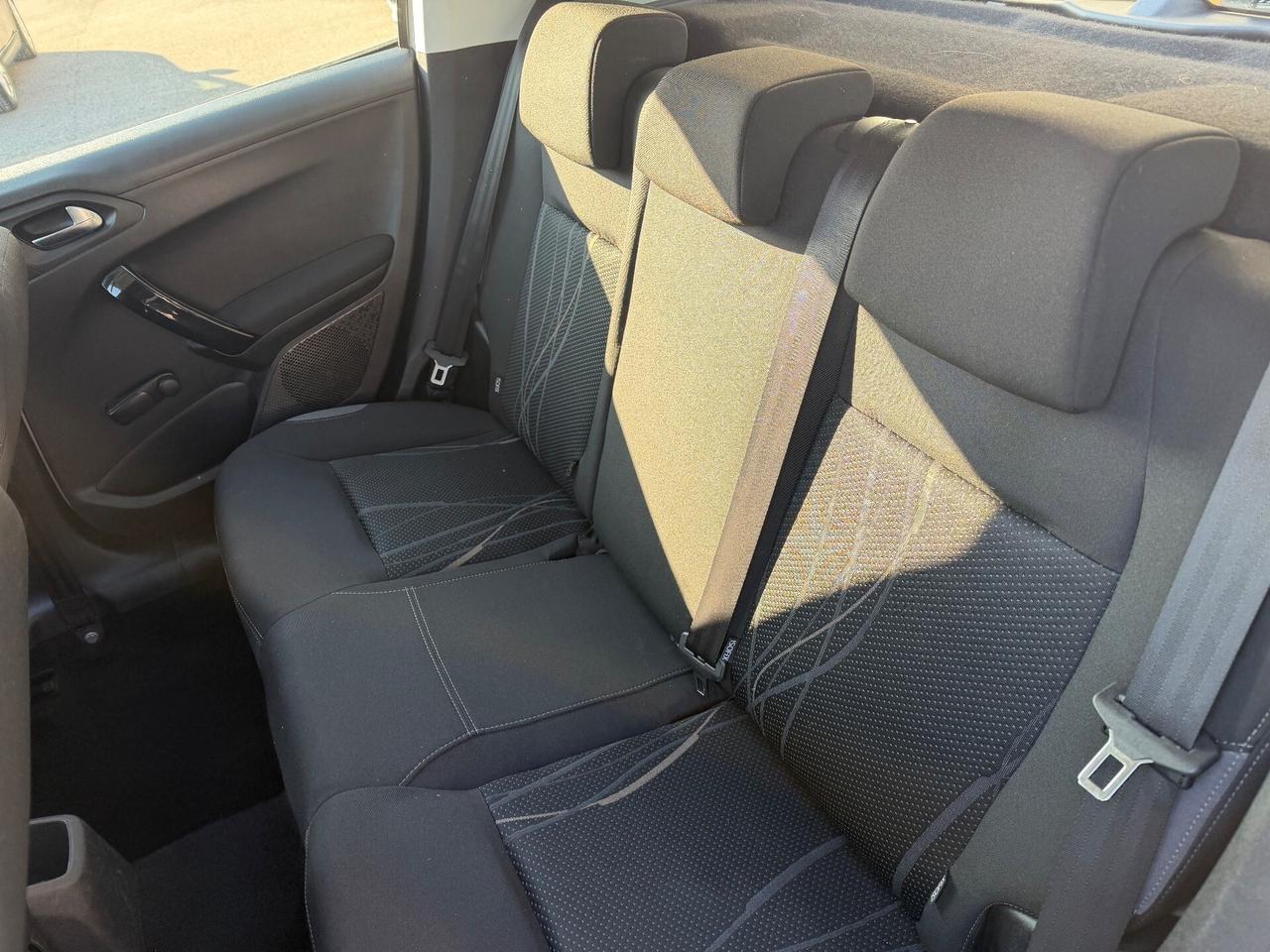 Peugeot 208 1.2 Neopatentati