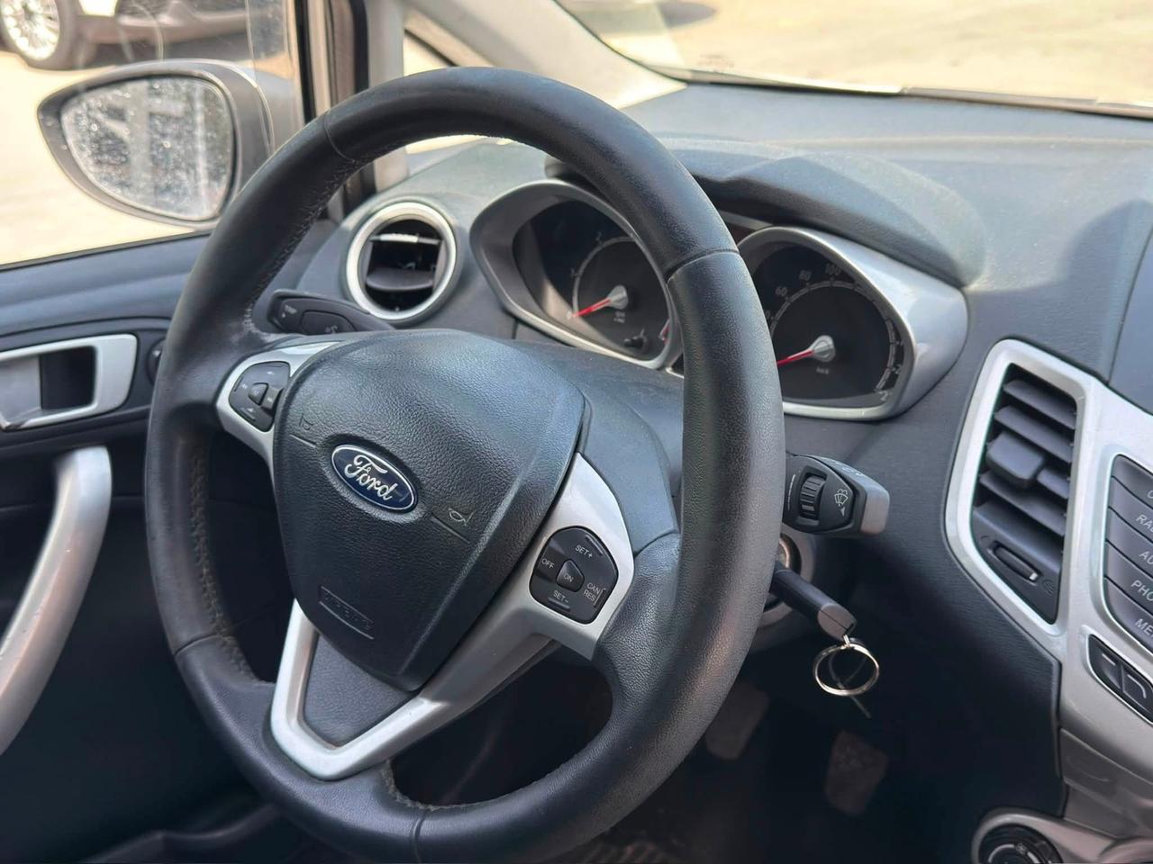 Ford Fiesta 1.4 TDCi 70CV 5 porte Titanium