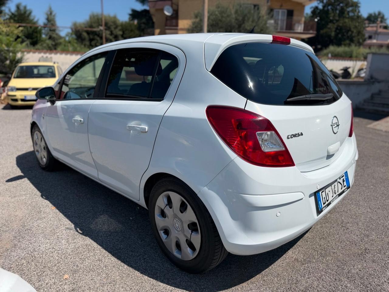 Opel Corsa 1.2 5 porte Club