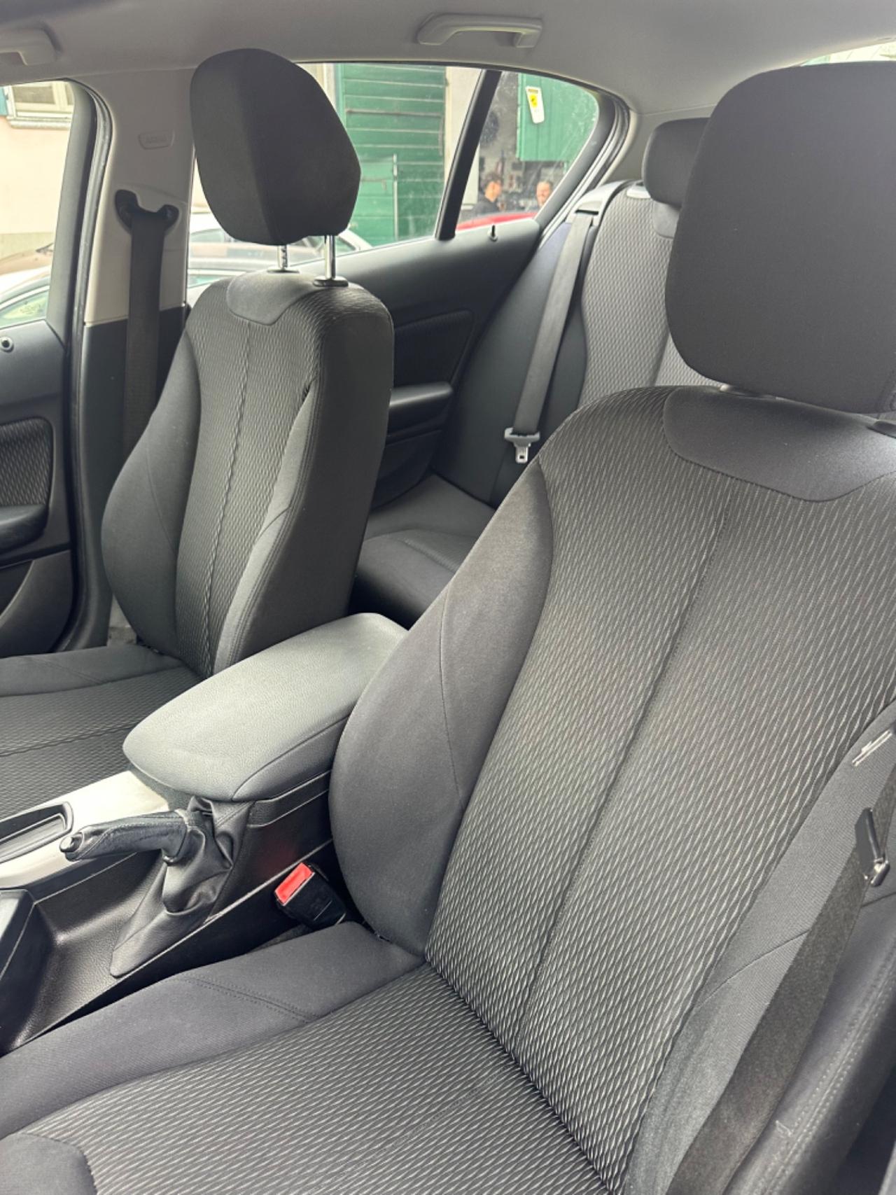 Bmw 116d 5p. URBAN GARANZ UNICOPR KMCERT EU5B