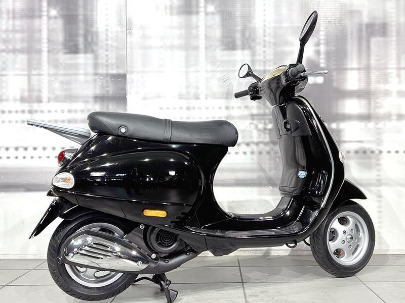 Piaggio Vespa ET4 150