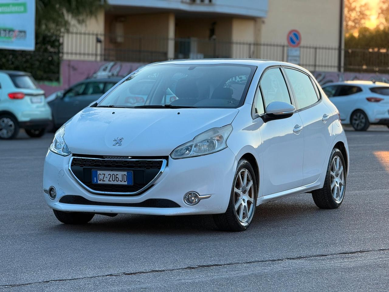 Peugeot 208 1.4 VTi GARANZIA 12 MESI
