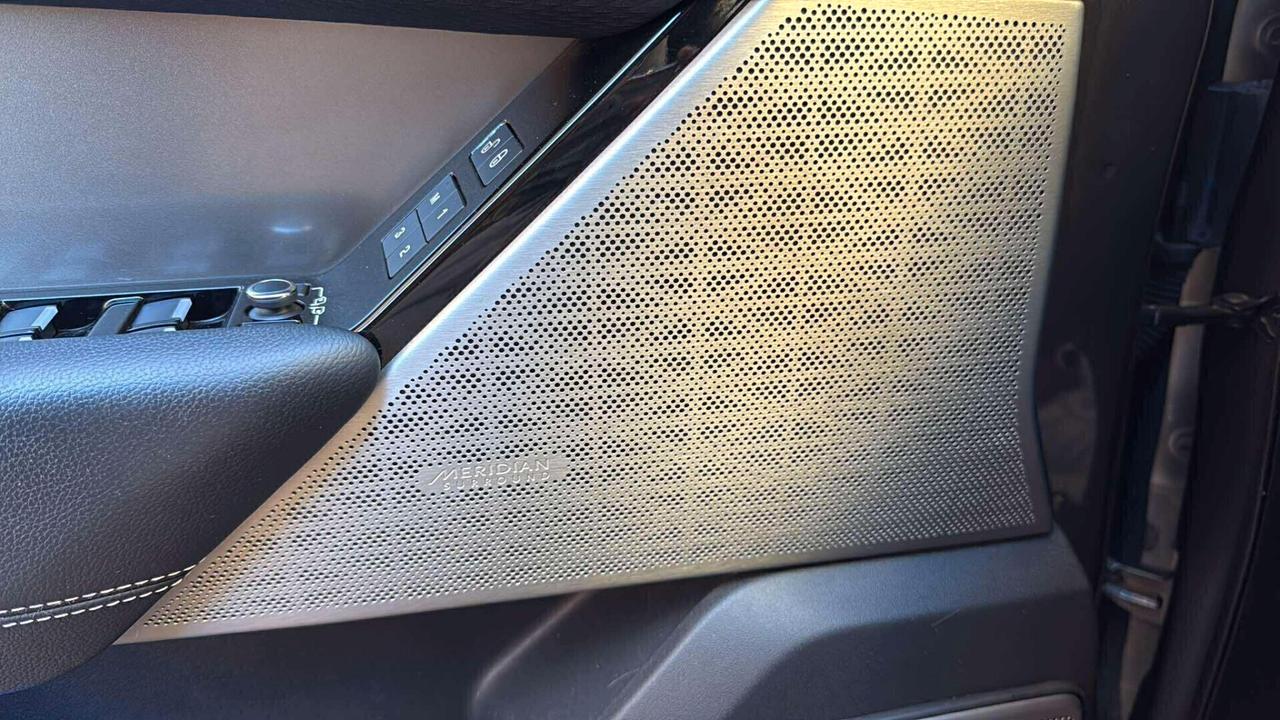 Land Rover Range Rover Velar Range Rover Velar 2.0D I4 180 CV R-Dynamic HSE