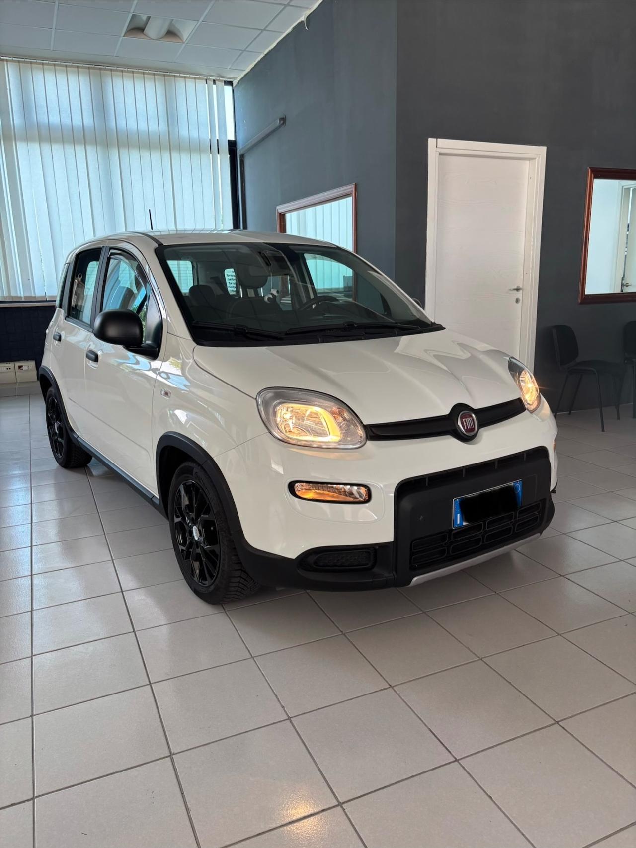 Fiat Panda 1.0 FireFly S&S Hybrid Pandina